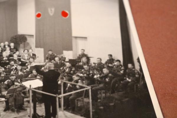 Foto - Orchester und Chor - Musikdarbietung der Deutschen Arbeits Front